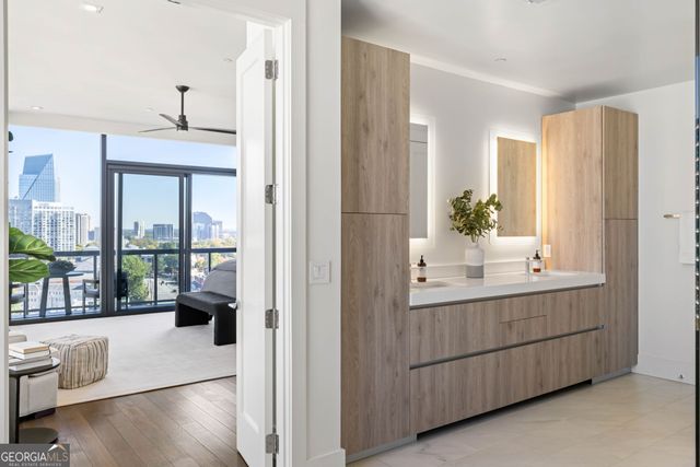 3107 Peachtree Road NE 1402, Atlanta, GA 30305