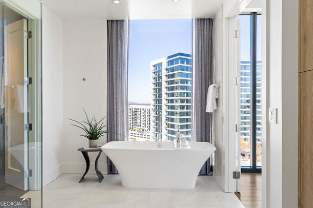 3107 Peachtree Road NE 1402, Atlanta, GA 30305