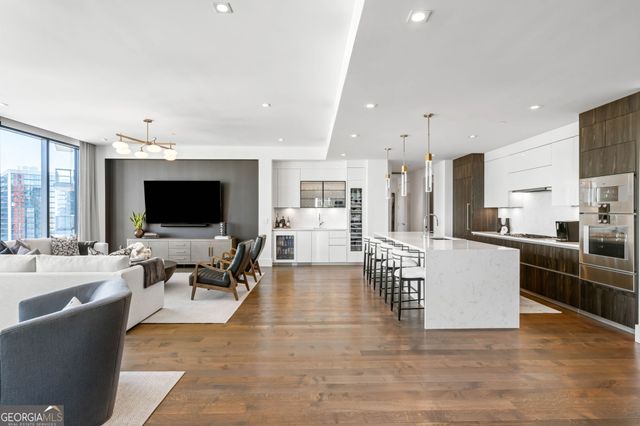 3107 Peachtree Road NE 1402, Atlanta, GA 30305