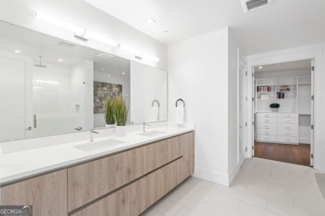 3107 Peachtree Road NE 1402, Atlanta, GA 30305