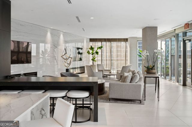 3107 Peachtree Road NE 1402, Atlanta, GA 30305