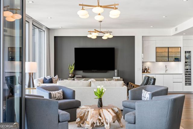 3107 Peachtree Road NE 1402, Atlanta, GA 30305