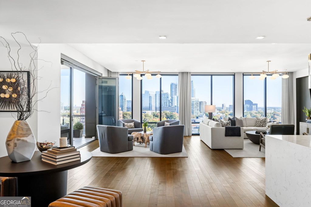 3107 Peachtree Road NE 1402, Atlanta, GA 30305