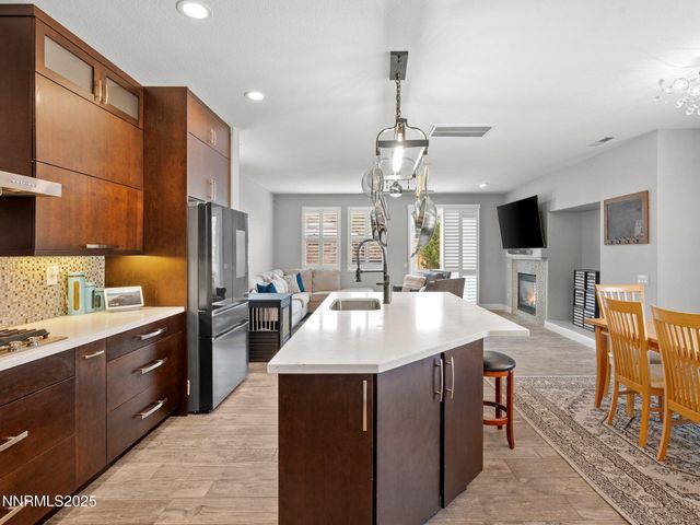 7476 Lorna Lane, Sparks, NV 89436