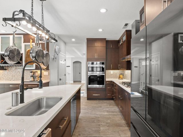 7476 Lorna Lane, Sparks, NV 89436