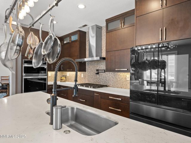 7476 Lorna Lane, Sparks, NV 89436