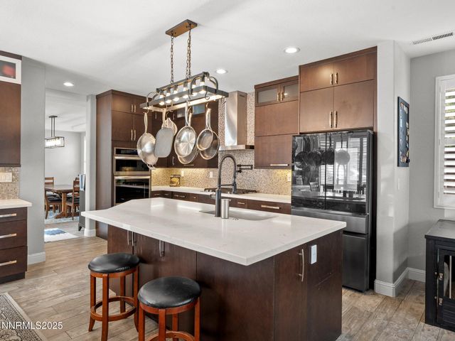 7476 Lorna Lane, Sparks, NV 89436