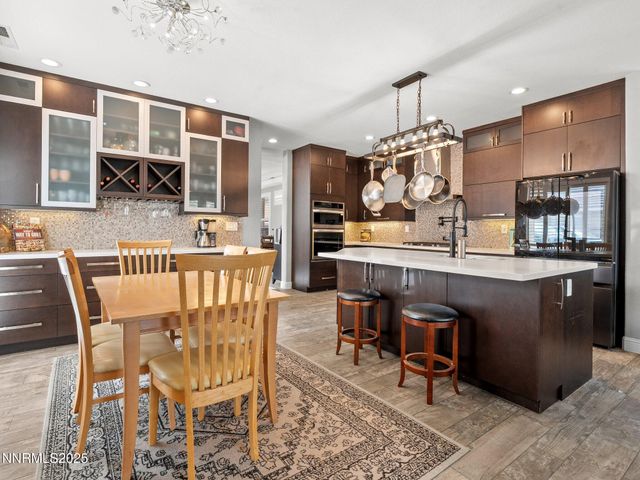 7476 Lorna Lane, Sparks, NV 89436