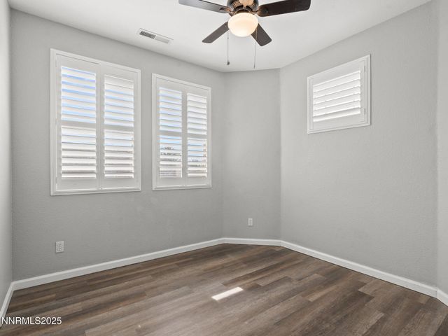 7476 Lorna Lane, Sparks, NV 89436