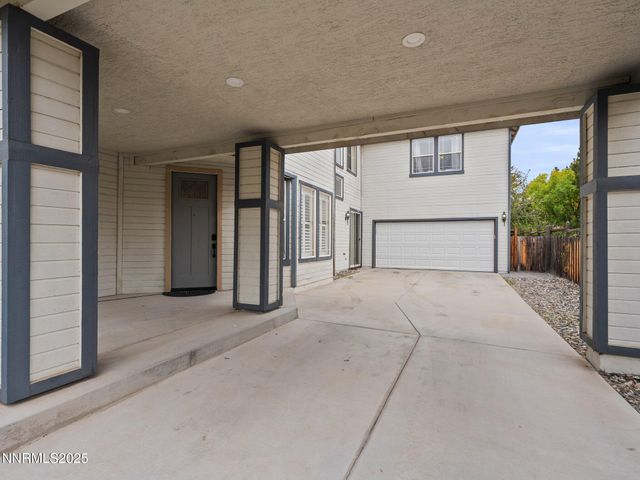 7476 Lorna Lane, Sparks, NV 89436