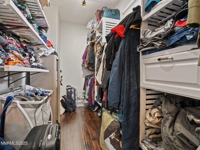 7476 Lorna Lane, Sparks, NV 89436