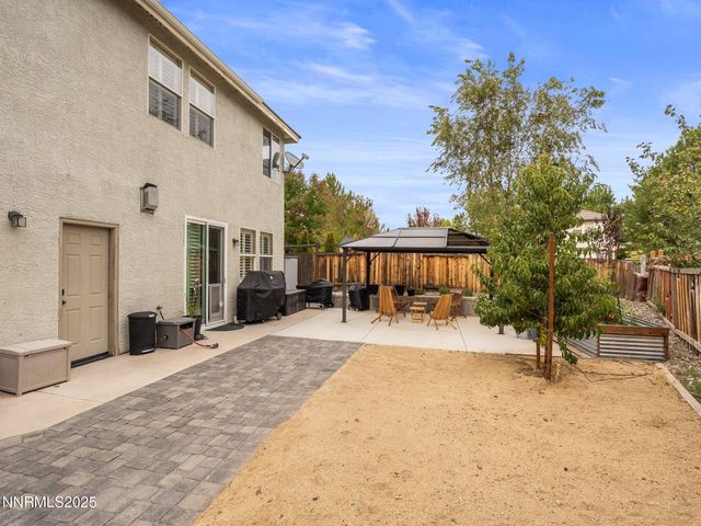 7476 Lorna Lane, Sparks, NV 89436