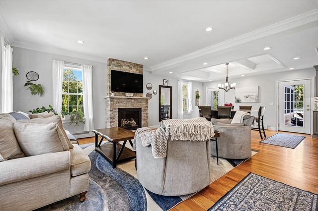 48 Summer Rd, Berlin, MA 01503
