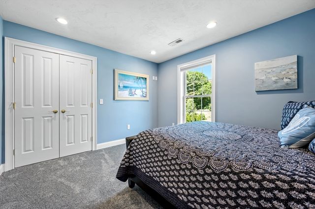 48 Summer Rd, Berlin, MA 01503