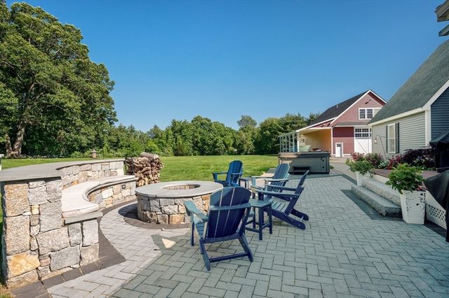 48 Summer Rd, Berlin, MA 01503