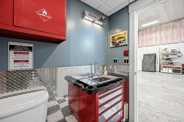 48 Summer Rd, Berlin, MA 01503