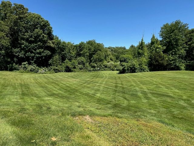 48 Summer Rd, Berlin, MA 01503