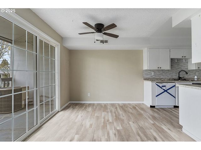 311 Ne 85TH St X, Vancouver, WA 98665