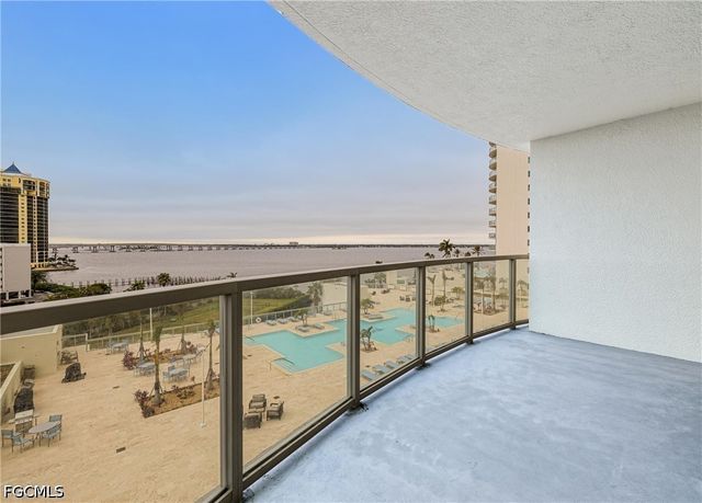 3000 Oasis Grand BLVD 701, Fort Myers, FL 33916