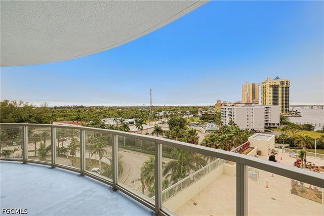 3000 Oasis Grand BLVD 701, Fort Myers, FL 33916