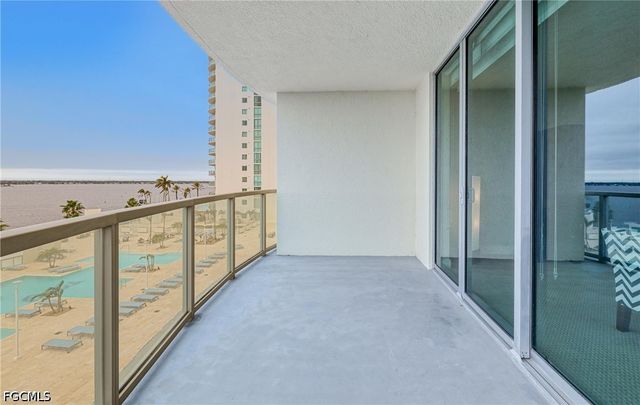 3000 Oasis Grand BLVD 701, Fort Myers, FL 33916