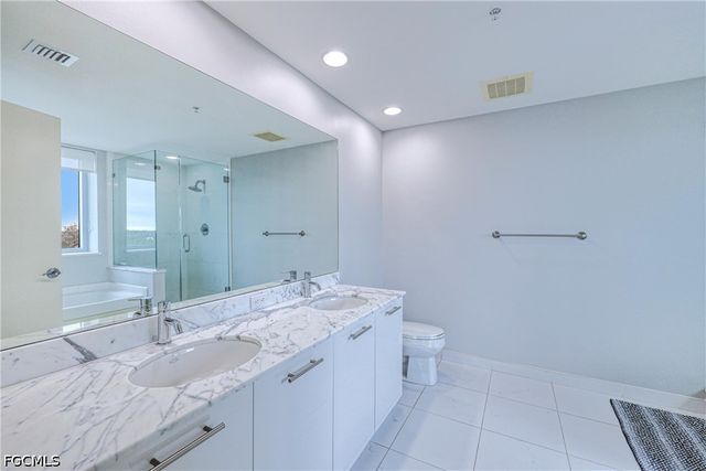 3000 Oasis Grand BLVD 701, Fort Myers, FL 33916