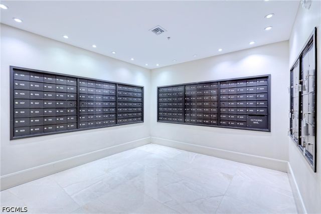 3000 Oasis Grand BLVD 701, Fort Myers, FL 33916