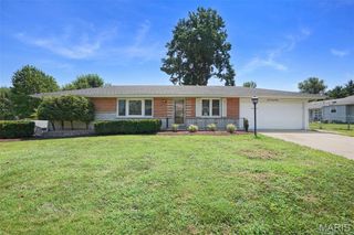 2550 W Randolph Street, St Charles, MO 63301