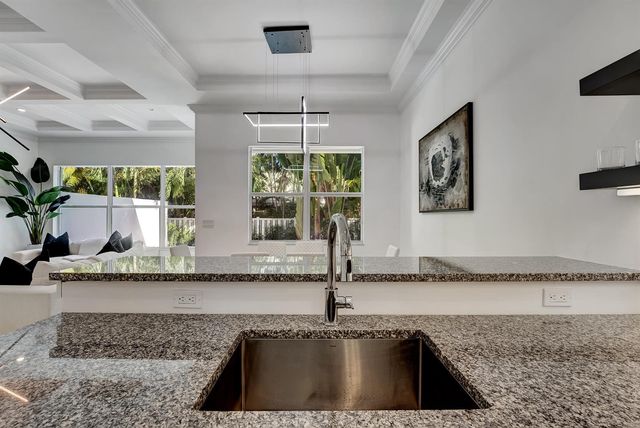 500 NE Wavecrest Way, Boca Raton, FL 33432