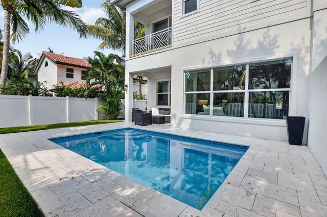 500 NE Wavecrest Way, Boca Raton, FL 33432