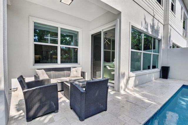 500 NE Wavecrest Way, Boca Raton, FL 33432