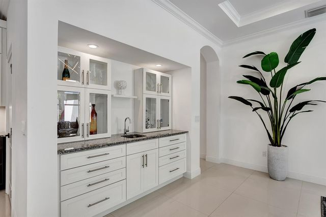 500 NE Wavecrest Way, Boca Raton, FL 33432
