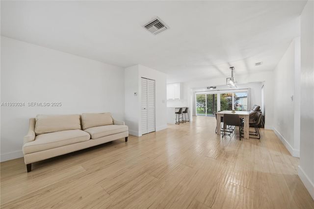 3101 SW 106th Ave, Miami, FL 33165