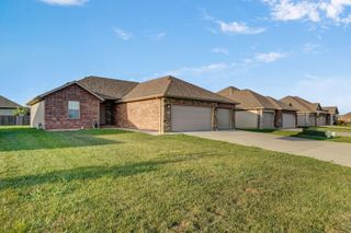 875 East Scott Wayne Drive, Nixa, MO 65714