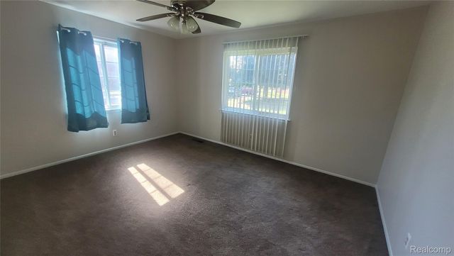 25319 Shiawassee Circle 102, Southfield, MI 48033
