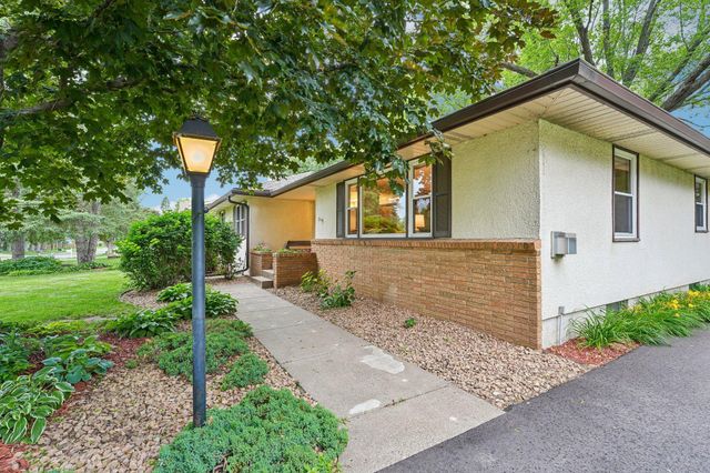 1866 Sterling Avenue N, Maplewood, MN 55109