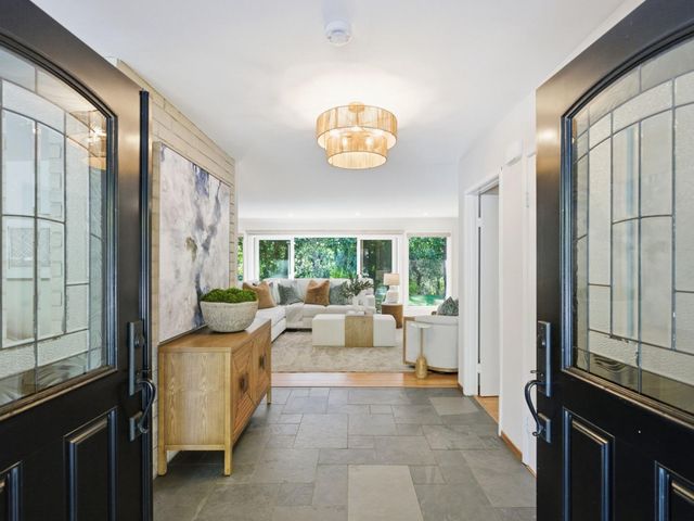 28266 Christopher Lane, Los Altos Hills, CA 94022