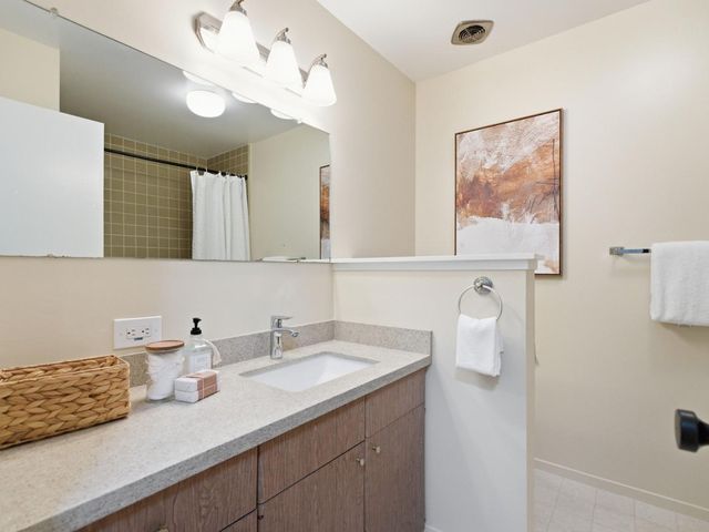 28266 Christopher Lane, Los Altos Hills, CA 94022