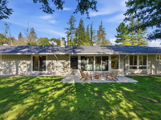 28266 Christopher Lane, Los Altos Hills, CA 94022