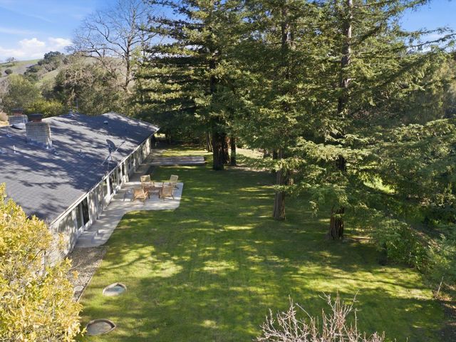 28266 Christopher Lane, Los Altos Hills, CA 94022