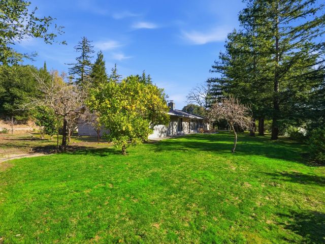 28266 Christopher Lane, Los Altos Hills, CA 94022