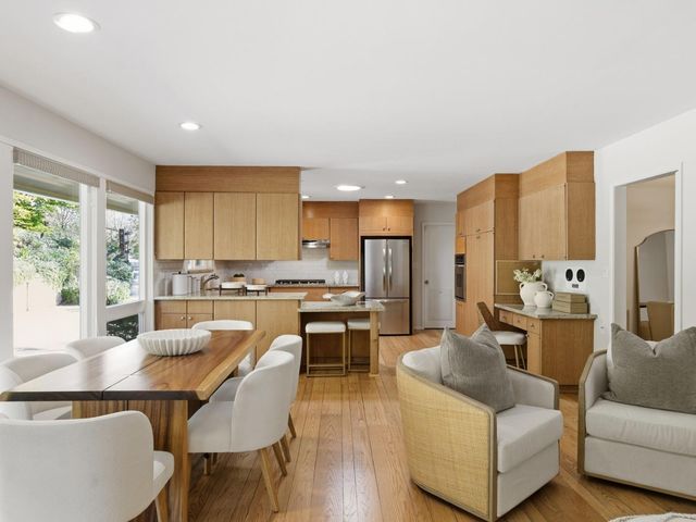 28266 Christopher Lane, Los Altos Hills, CA 94022