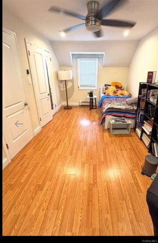 131 E Alhambra Avenue, Lindenhurst, NY 11757