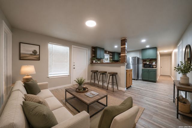 8579 Whartons Dock, Bandera, TX 78003
