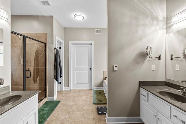 8119 NW Venita Street, Weatherby Lake, MO 64152