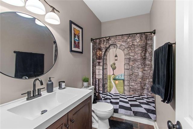 8119 NW Venita Street, Weatherby Lake, MO 64152