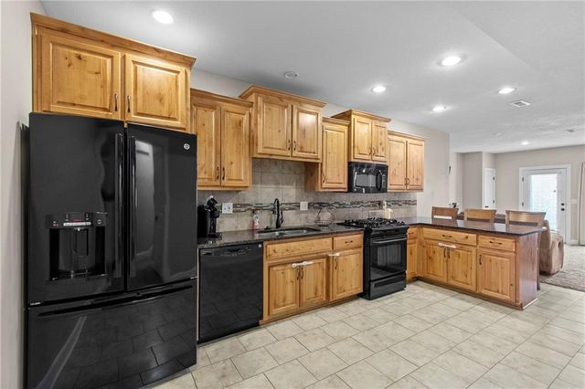 8119 NW Venita Street, Weatherby Lake, MO 64152