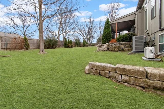 8119 NW Venita Street, Weatherby Lake, MO 64152