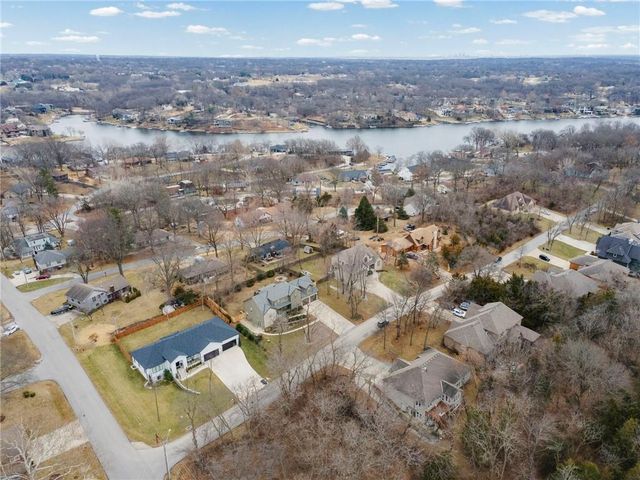 8119 NW Venita Street, Weatherby Lake, MO 64152