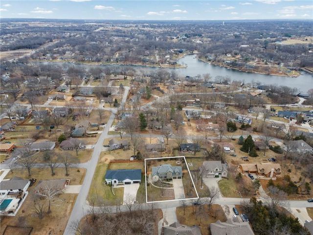 8119 NW Venita Street, Weatherby Lake, MO 64152